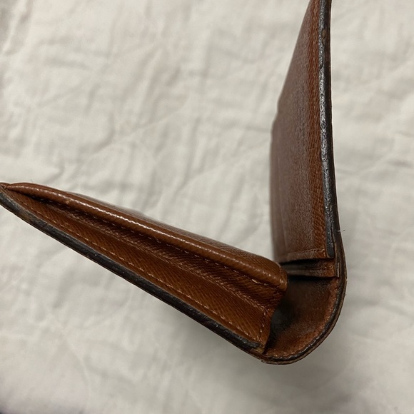 Louis Vuitton Brazza Wallet - Picture 8 of 13